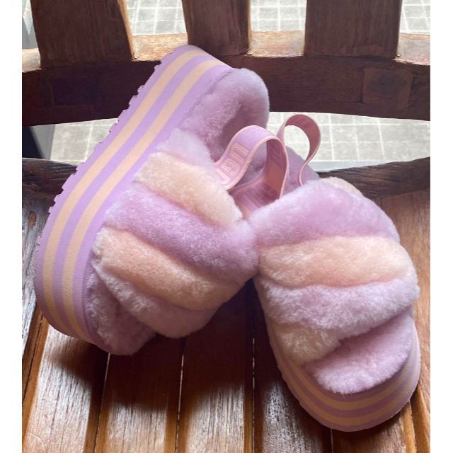 入手困難・激レア✨22cm✨超美品✨UGG✨DISCO STRIPE SLIDE-