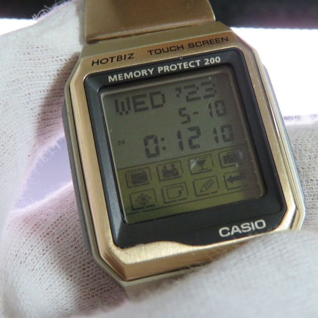 CASIO HOTBIZ タッチスクリーン 腕時計 ゴールド 腕時計(デジタル)