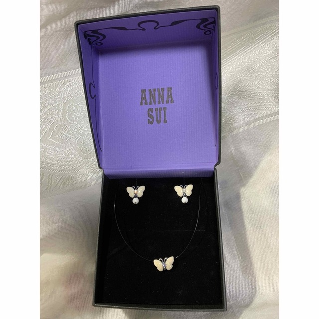 ANNA SUI(アナスイ)の✴︎アナスイ　可愛い蝶のイヤリングとネックレスセット✴︎ レディースのアクセサリー(ネックレス)の商品写真