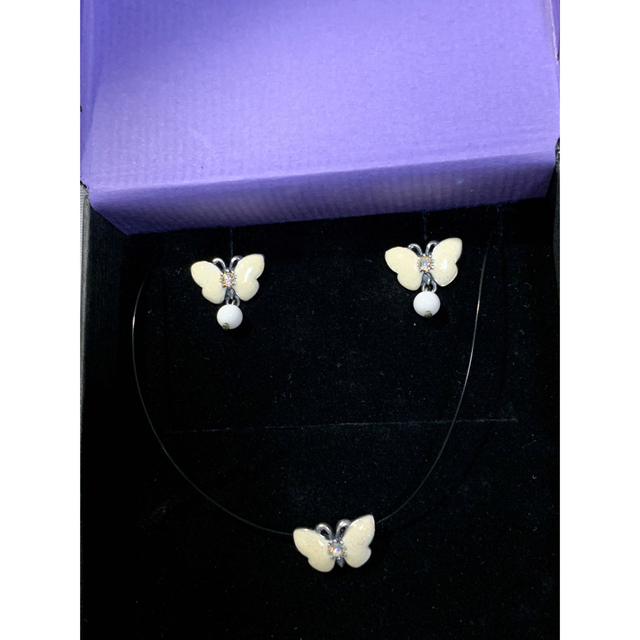 ANNA SUI(アナスイ)の✴︎アナスイ　可愛い蝶のイヤリングとネックレスセット✴︎ レディースのアクセサリー(ネックレス)の商品写真