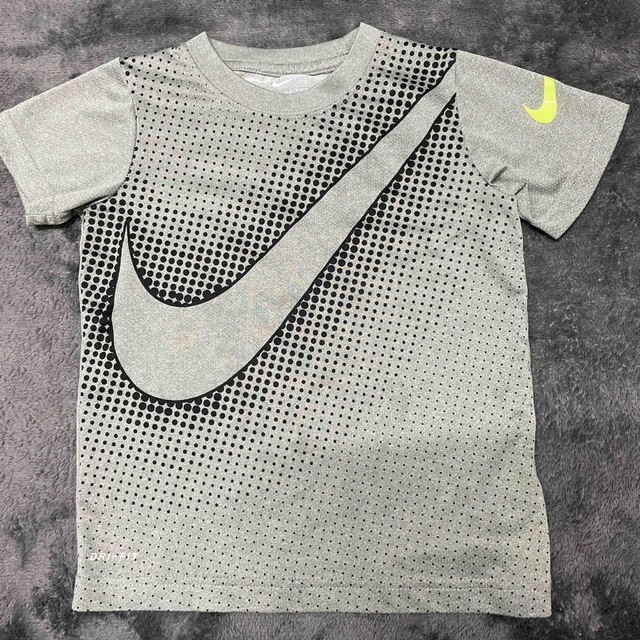 NIKE(ナイキ)のNIKE ナイキ　Tシャツ キッズ/ベビー/マタニティのキッズ服男の子用(90cm~)(Tシャツ/カットソー)の商品写真