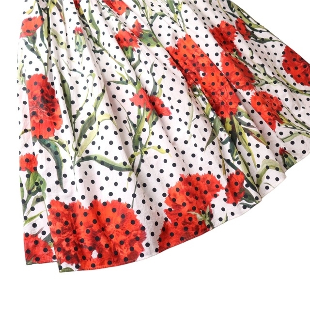 DOLCE&GABBANA(ドルチェアンドガッバーナ)のDOLCE & GABBANA 花柄　たっぷりギャザー　ドットスカート レディースのスカート(ひざ丈スカート)の商品写真