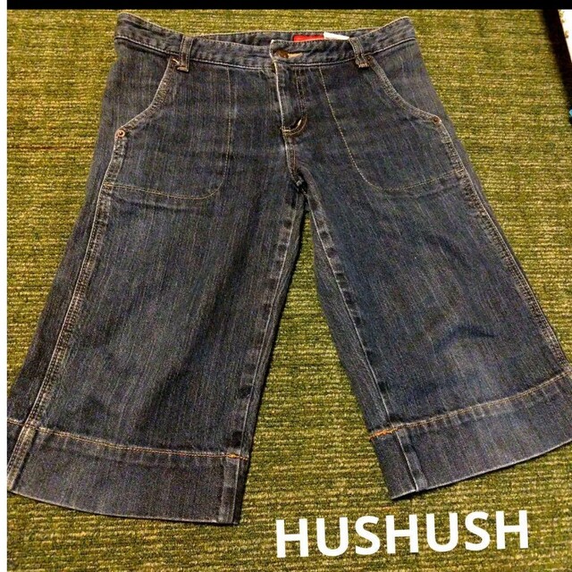 HusHush(ハッシュアッシュ)のHUSHUSH　ハーフパンツ　ジーンズ　3サイズ レディースのパンツ(デニム/ジーンズ)の商品写真