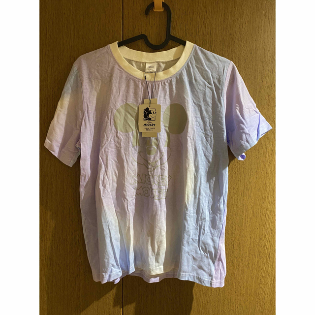 ミッキーマウス　レトロロゴ　レディース　Tシャツ　Mサイズ　淡紫 レディースのトップス(Tシャツ(半袖/袖なし))の商品写真
