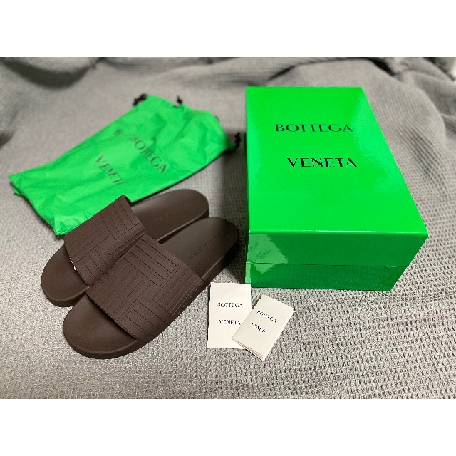 BOTTEGA VENETA サンダルメンズ　スライダー メンズの靴/シューズ(サンダル)の商品写真