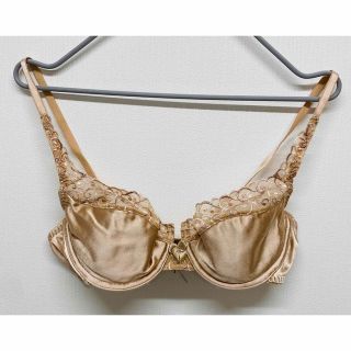 ヴィクトリアズシークレット(Victoria's Secret)の新品未使用　Victoria’s Secret サテンブラ&ショーツセット(衣装一式)