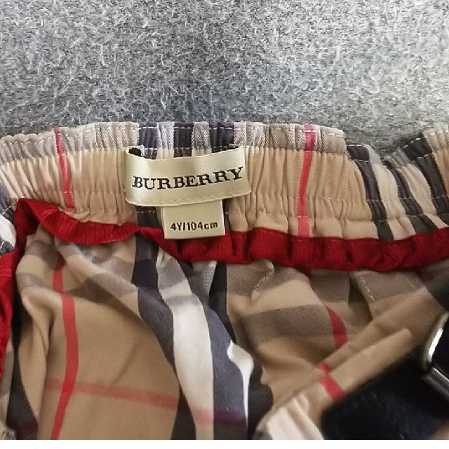 BURBERRY(バーバリー)のバーバリー ノバチェッククラシックスカート 104 キッズ/ベビー/マタニティのキッズ服女の子用(90cm~)(スカート)の商品写真