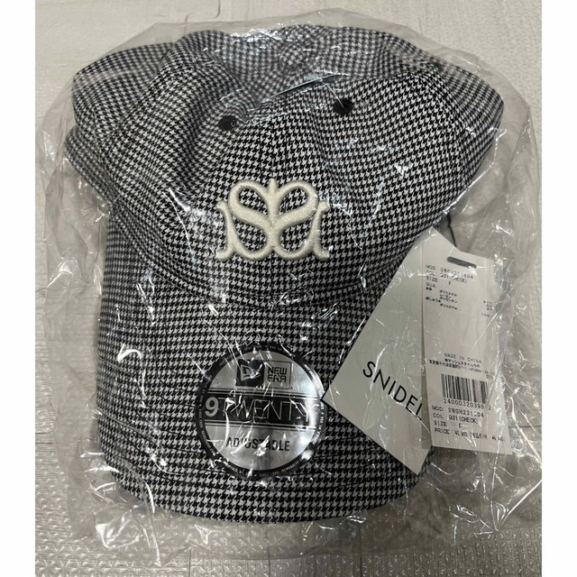 SNIDEL(スナイデル)のスナイデル❣️【SNIDEL|NEW ERA®】コラボキャップ レディースの帽子(キャップ)の商品写真