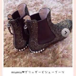 ミュウミュウ(miumiu)のミィさま❤︎miumiuブーツ&ポーチ(ブーツ)