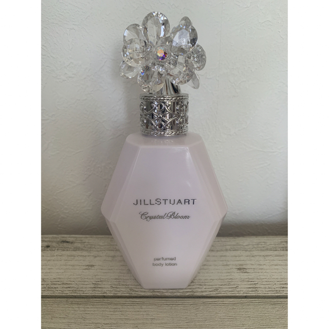 JILLSTUART(ジルスチュアート)のジルスチュアート　ボディークリーム コスメ/美容のボディケア(ボディローション/ミルク)の商品写真