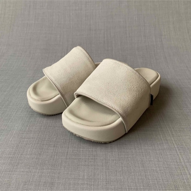 Y-3(ワイスリー)のY-3 SLIDE スライダーサンダル ワイスリー ヨウジ 24.5cm レディースの靴/シューズ(サンダル)の商品写真