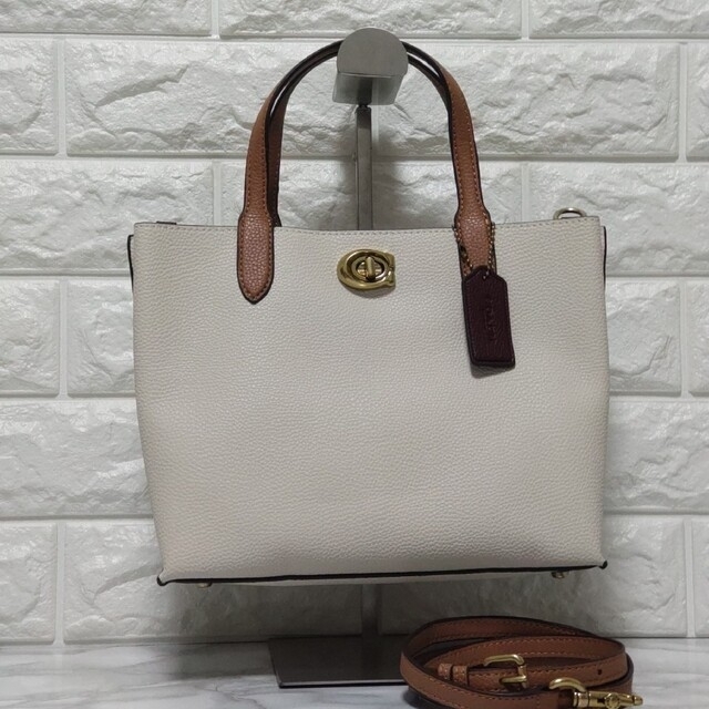 COACH コーチ ウィロウ トート 24 ショルダー WHITE ホワイト2WAY