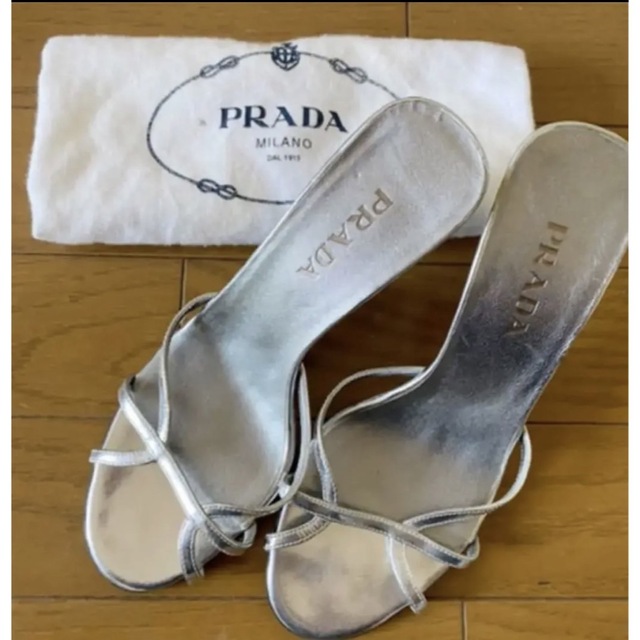 ☆新品☆PRADAサンダル