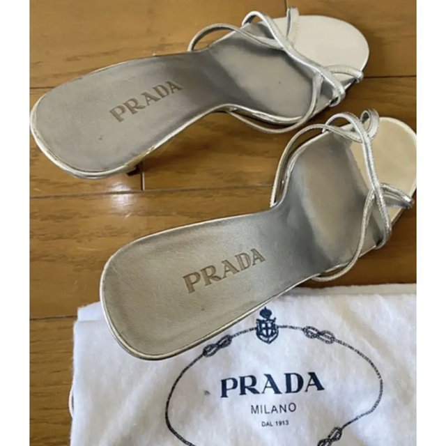 ☆新品☆PRADAサンダル