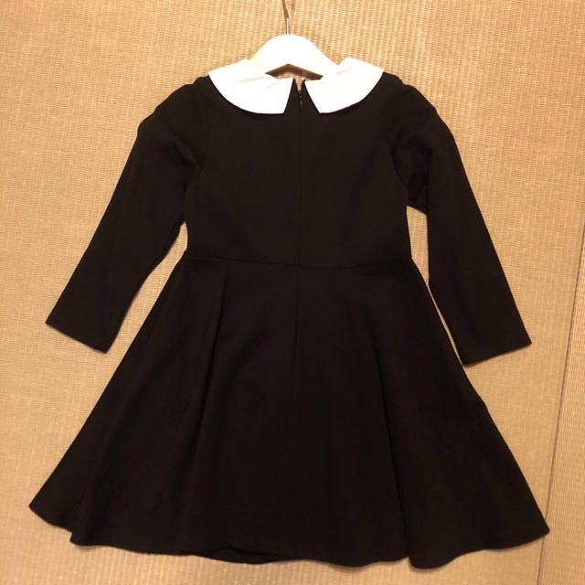 黒ワンピース キッズ/ベビー/マタニティのキッズ服女の子用(90cm~)(ドレス/フォーマル)の商品写真