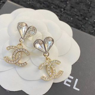 シャネル ピアス(シルバー)の通販 1,000点以上 | CHANELのレディース シャネル ピアス(シルバー)の通販 1,000点以上 | CHANELのレディース