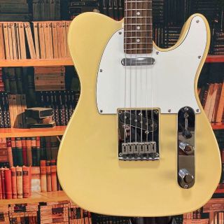 Fender - 【5204】 Squier Telecaster standard ケース付の通販|ラクマ