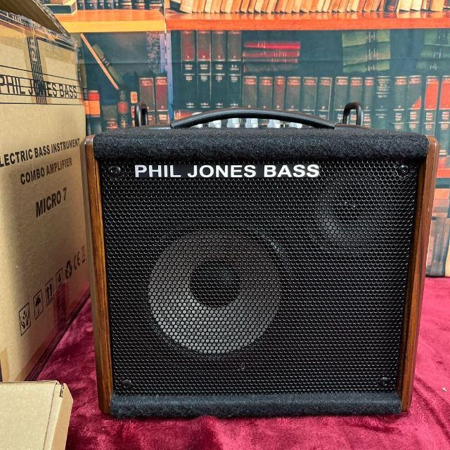 【4958】 phil Jones bass Micro7 Bass Amp