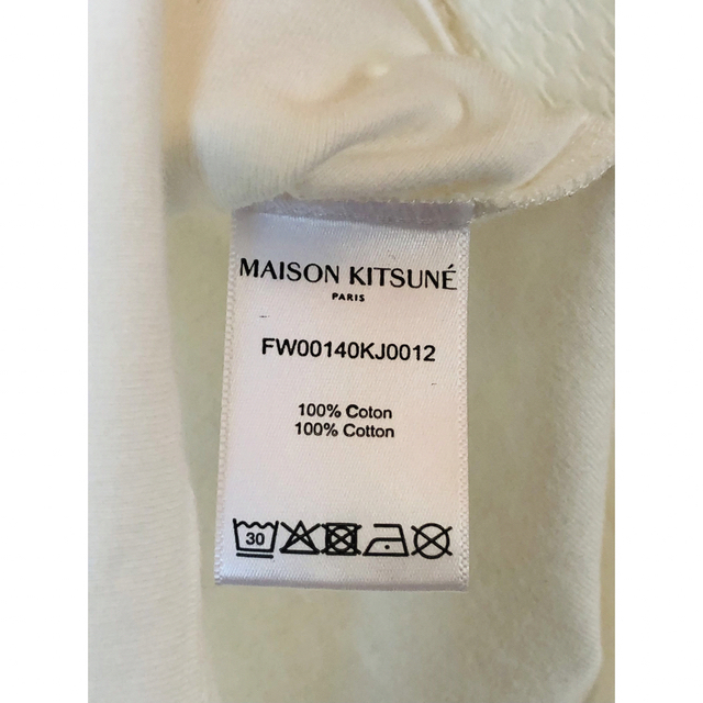 MAISON KITSUNE'(メゾンキツネ)のメゾンキツネ　ベイビーフォックス　ワンポイント刺繍Tシャツ レディースのトップス(Tシャツ(半袖/袖なし))の商品写真