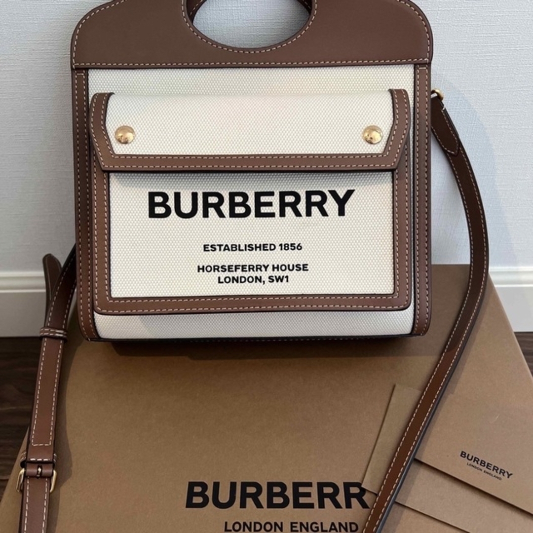 Burberry ミニ　ポケットバッグ　バーバリー　ショルダーバッグ | フリマアプリ ラクマ