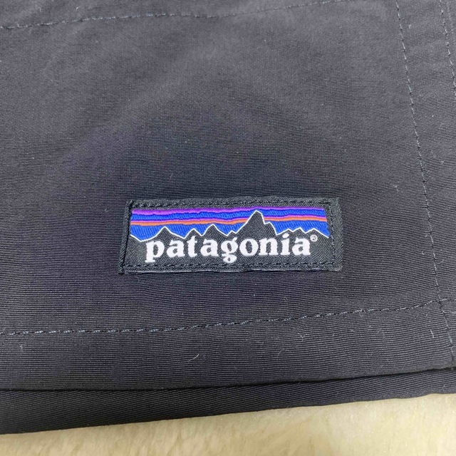 patagonia(パタゴニア)の最新23 パタゴニア メンズ バギーズロング 7インチ 新品未使用品 Black メンズのパンツ(ショートパンツ)の商品写真