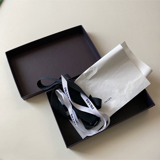 新品✨PRADA リュック　空箱　紙袋　布袋　リボン　紙枕