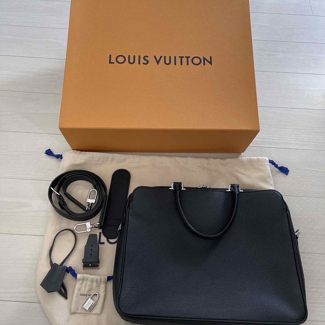 LOUIS VUITTON ブリーフケース