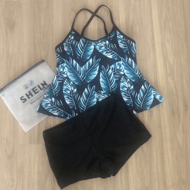 新品未着用　SHEIN タンキニ　ビキニ　水着　S レディースの水着/浴衣(水着)の商品写真