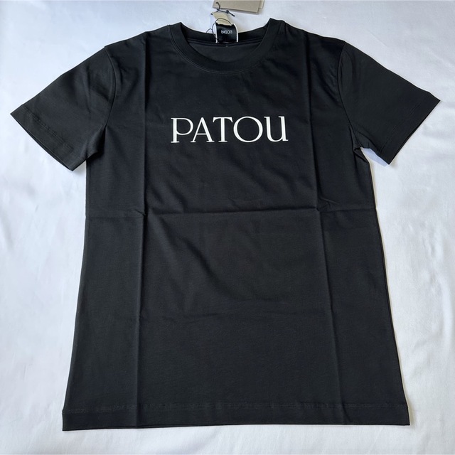 PATOU(パトゥ)の新品未着用 黒XS PATOU オーガニックコットン パトゥロゴTシャツ レディースのトップス(Tシャツ(半袖/袖なし))の商品写真
