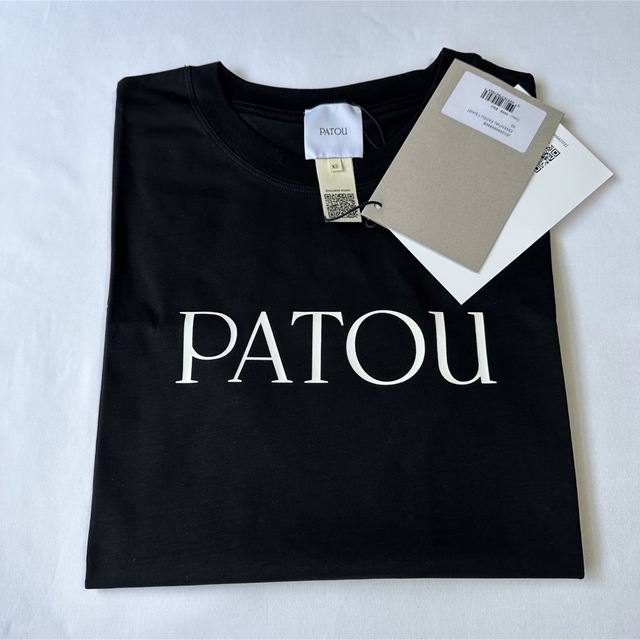 PATOU(パトゥ)の新品未着用 黒XS PATOU オーガニックコットン パトゥロゴTシャツ レディースのトップス(Tシャツ(半袖/袖なし))の商品写真