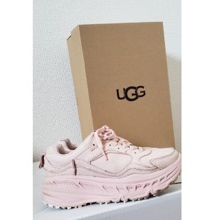 UGG 厚底　スニーカー　ピンク　２３　新品