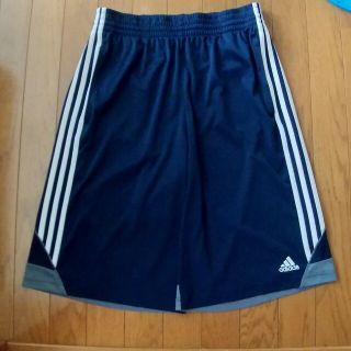 アディダス(adidas)のadidas ハーフパンツ(ショートパンツ)