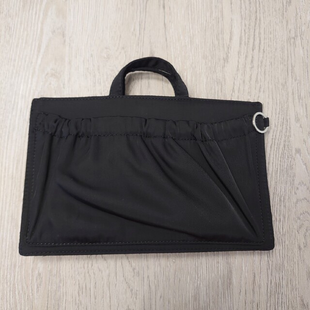 【新品】バッグインバッグ　BAGinBAG 黒　ナイロン レディースのバッグ(その他)の商品写真