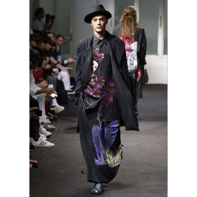 Yohji Yamamoto(ヨウジヤマモト)の2019SS ヨウジヤマモト 花58プリントブラウスシャツ ブラックスキャンダル メンズのトップス(シャツ)の商品写真