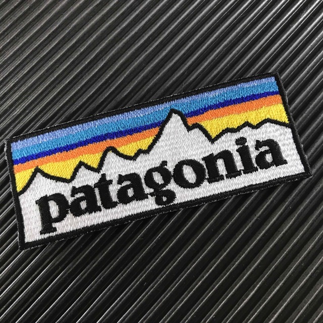 patagonia(パタゴニア)のパタゴニア PATAGONIA "SUNSET" ロゴ アイロンワッペン -22 レディースのバッグ(その他)の商品写真