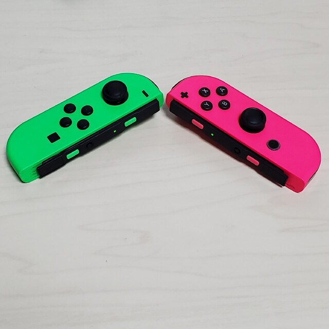 Nintendo Switch(ニンテンドースイッチ)のNintendo Switch Joy-Con ネオングリーン ネオンピンク エンタメ/ホビーのゲームソフト/ゲーム機本体(その他)の商品写真