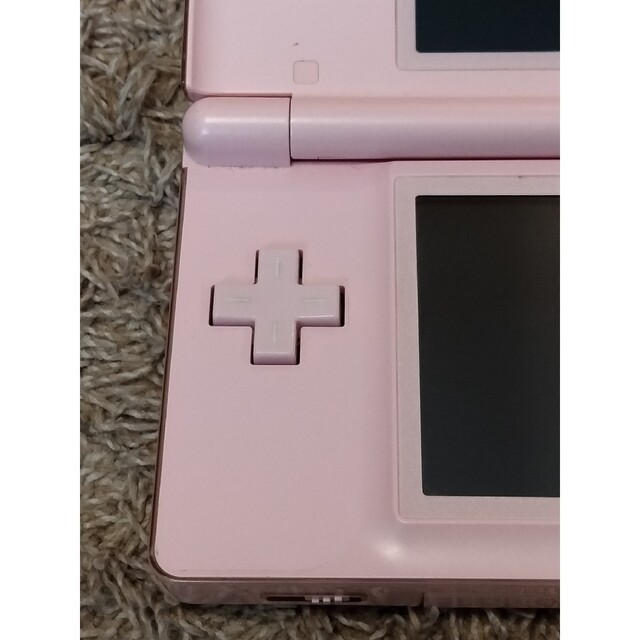 ニンテンドーDS(ニンテンドーDS)のニンテンド-DS LITE　本体　充電ケーブル付き　やや難あり エンタメ/ホビーのゲームソフト/ゲーム機本体(携帯用ゲーム機本体)の商品写真