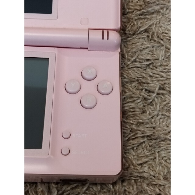 ニンテンドーDS(ニンテンドーDS)のニンテンド-DS LITE　本体　充電ケーブル付き　やや難あり エンタメ/ホビーのゲームソフト/ゲーム機本体(携帯用ゲーム機本体)の商品写真