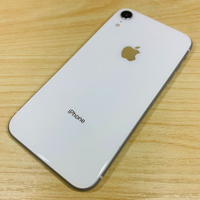 超美品 iPhoneXR 64GB ホワイト P108-