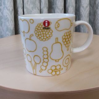 イッタラ(iittala)の【新品・未使用】イッタラ　フルッタ　マグカップ　イエロー　１個(食器)