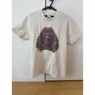 シュプリーム(Supreme)のsupreme Tシャツ　Mサイズ　中古(Tシャツ/カットソー(半袖/袖なし))