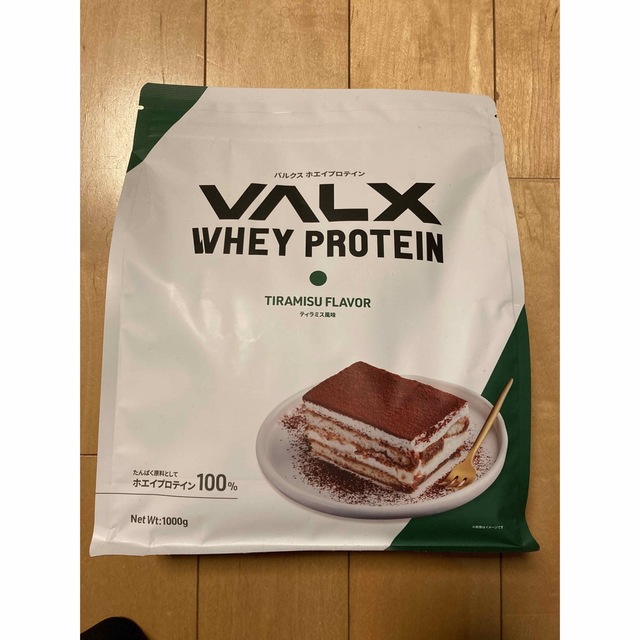 VALXホエイプロテイン　ティラミス風味　1kg  新品　未開封