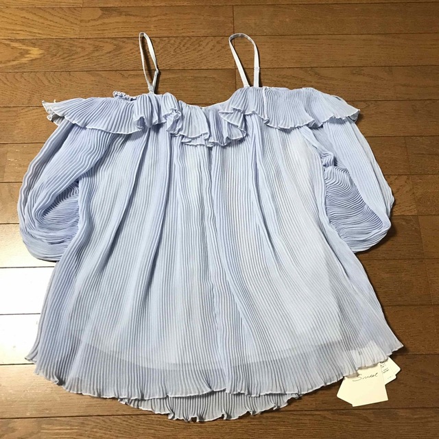 新品タグ付 snidel プリーツオフショルトップス