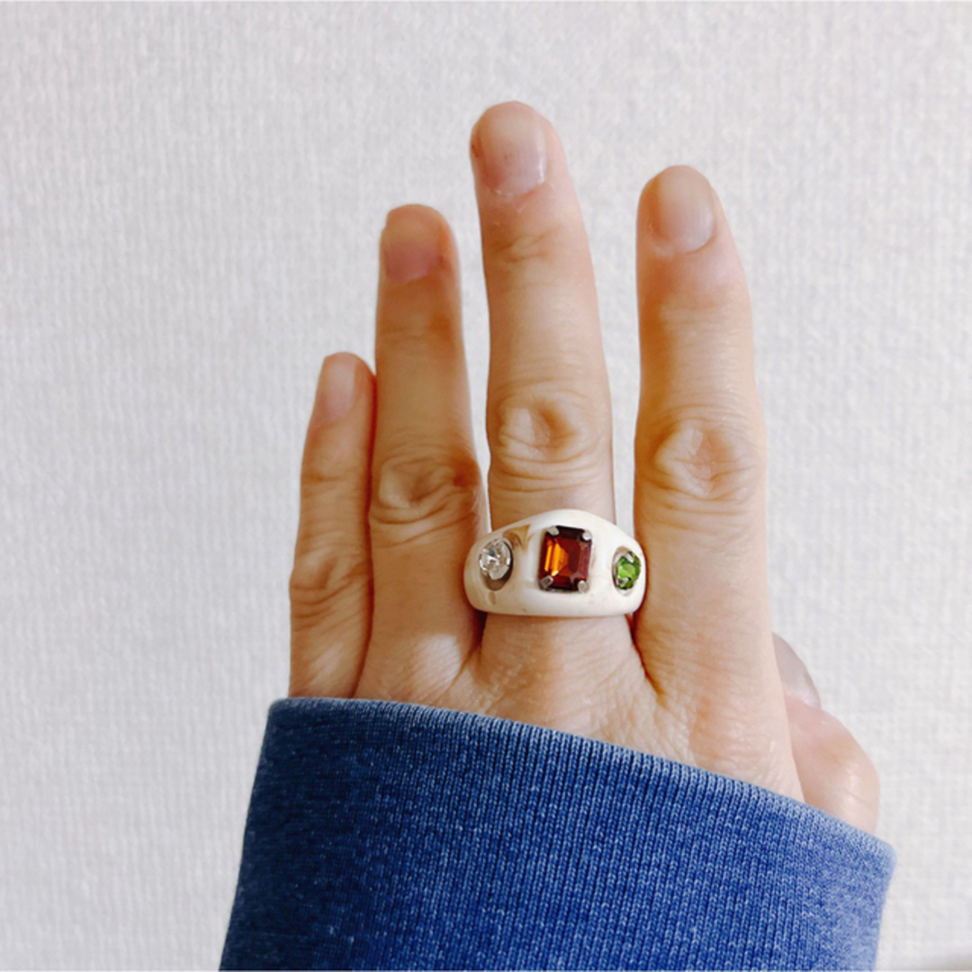 アクリルリング ポップリング アイボリー マーブル JIN 韓国 指輪 17号 レディースのアクセサリー(リング(指輪))の商品写真