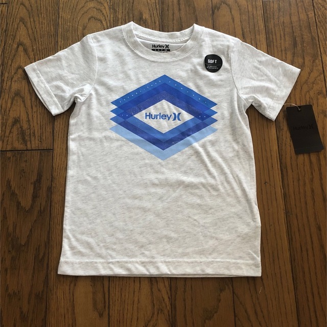 Hurley(ハーレー)のHurley新品ボーイズ用Tシャツ　グレー　110 キッズ/ベビー/マタニティのキッズ服男の子用(90cm~)(Tシャツ/カットソー)の商品写真