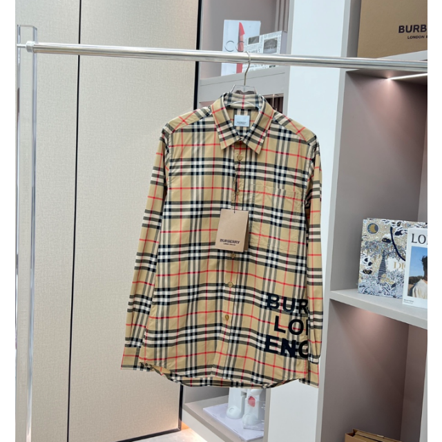 BURBERRY - 【BURBERRY】ヴィンテージ チェック シャツ Mの通販 by BURBERRY - 【BURBERRY】ヴィンテージ チェック シャツ Mの通販 by