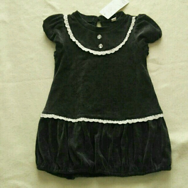 《新品タグ付》90㎝☆ベロアワンピース キッズ/ベビー/マタニティのキッズ服女の子用(90cm~)(ワンピース)の商品写真