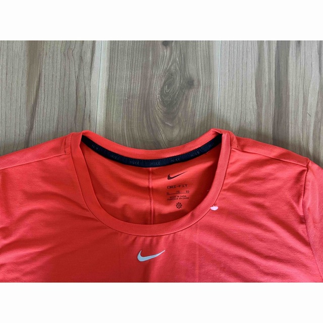 NIKE(ナイキ)の【美品】NIKE 半袖　ウェア　ワンラックス　ヨガ　スポーツ　トレーニング レディースのトップス(Tシャツ(半袖/袖なし))の商品写真