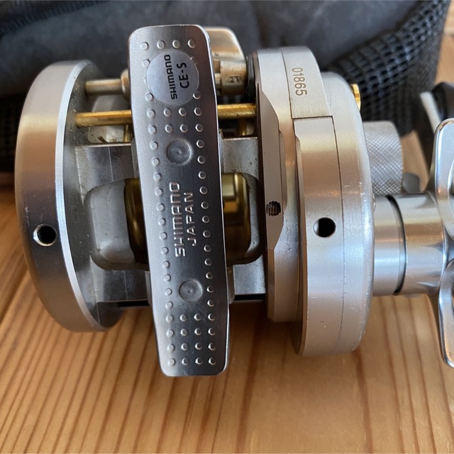 SHIMANO(シマノ)のシマノ　カルカッタコンクエスト100DC スポーツ/アウトドアのフィッシング(リール)の商品写真