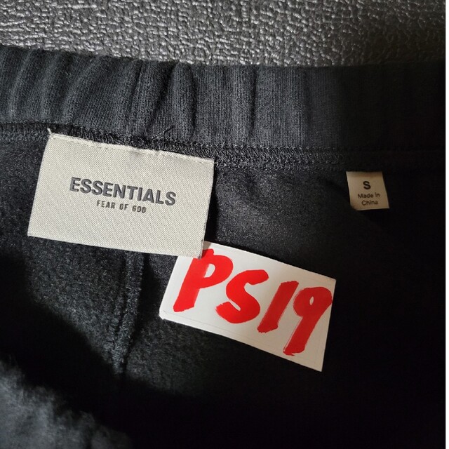 FEAR OF GOD(フィアオブゴッド)のESSENTIALS  sweat pants ｽｳｪｯﾄﾗｳﾝｼﾞﾊﾟﾝﾂ メンズのパンツ(その他)の商品写真